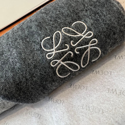 LOEWE 26S SCARF 180 IN CASHMERE WOOL 863828