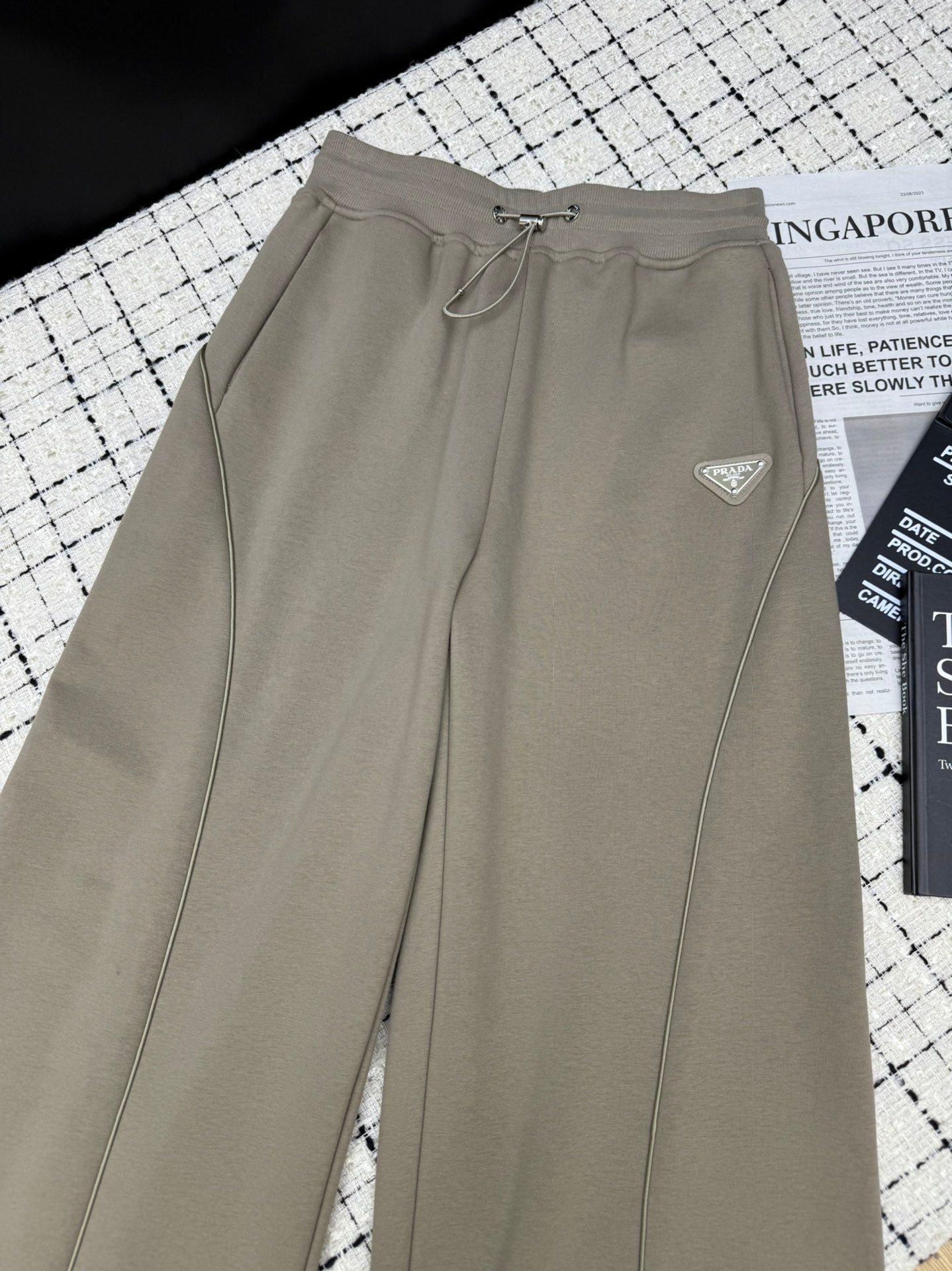 PRADA 25S STRAIGHT-LEG TROUSERS 329