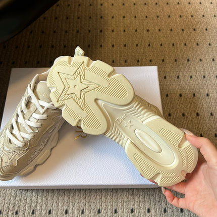 DIOR 26S VIBE SNEAKER 55MM IN BEIGE DIOR OBLIQUE LUSENTI EMBROIDERED COTTON AND SUEDE