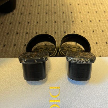 DIOR 26S DWAY HEELED SLIDE 40MM IN BLACK AND GOLD EMBROIDERED COTTON