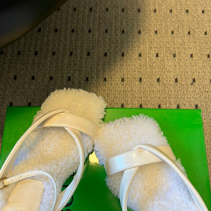 BOTTEGA VENETA 26S SQUARE-TOE HIGH-HEEL SANDALS 90 MM IN WHITE LAMBSKIN AND WOOL