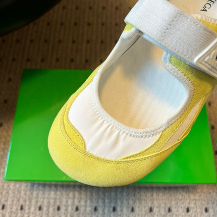 BOTTEGA VENETA 26S MARY JANE SNEAKER IN YELLOW SUEDE AND WHITE FABRIC