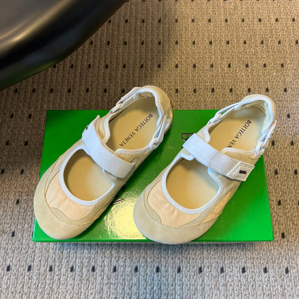 BOTTEGA VENETA 26S MARY JANE SNEAKER IN BEIGE SUEDE AND FABRIC