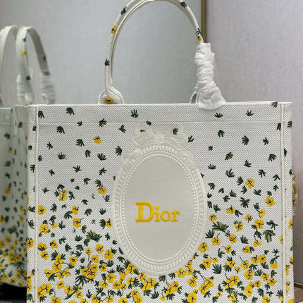 DIOR 26S BOOK TOTE BAG 42 IN WHITE FLORAL EMBROIDERY BAYADERE FABRIC