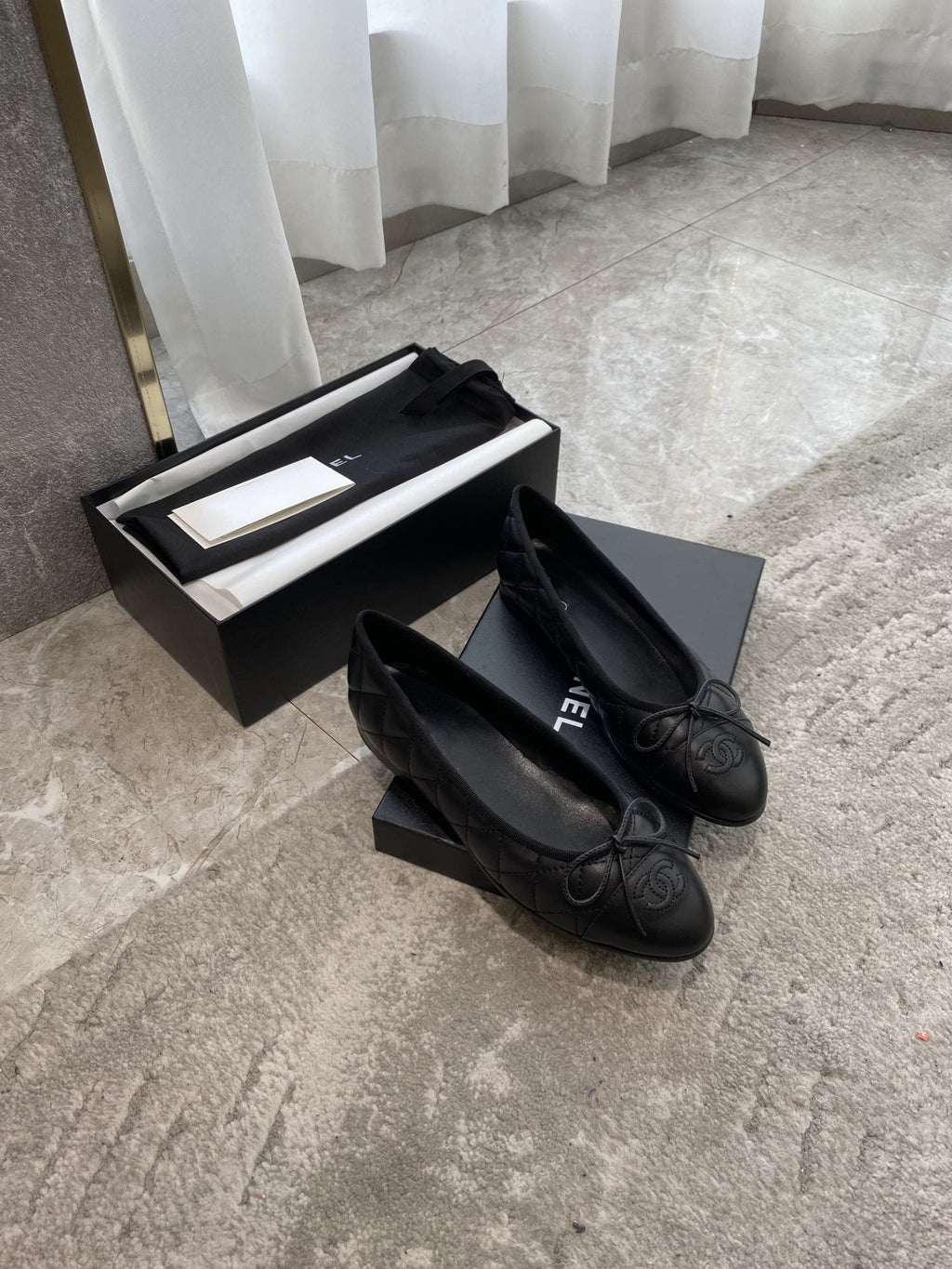 BALLET FLATS ALL BLACK QUILTED LAMBSKIN