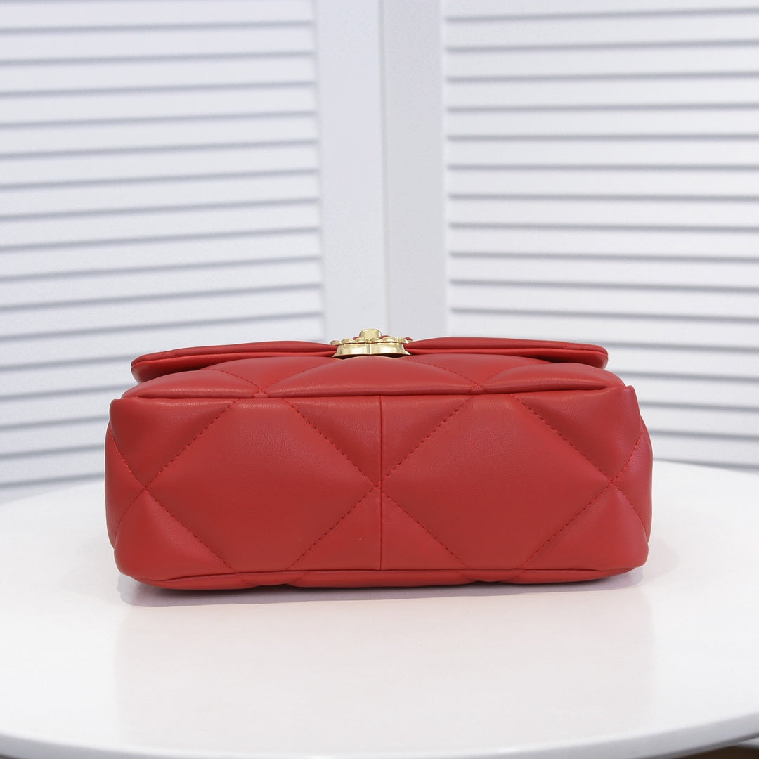 19 FLAP BAG 26CM 9010 RED