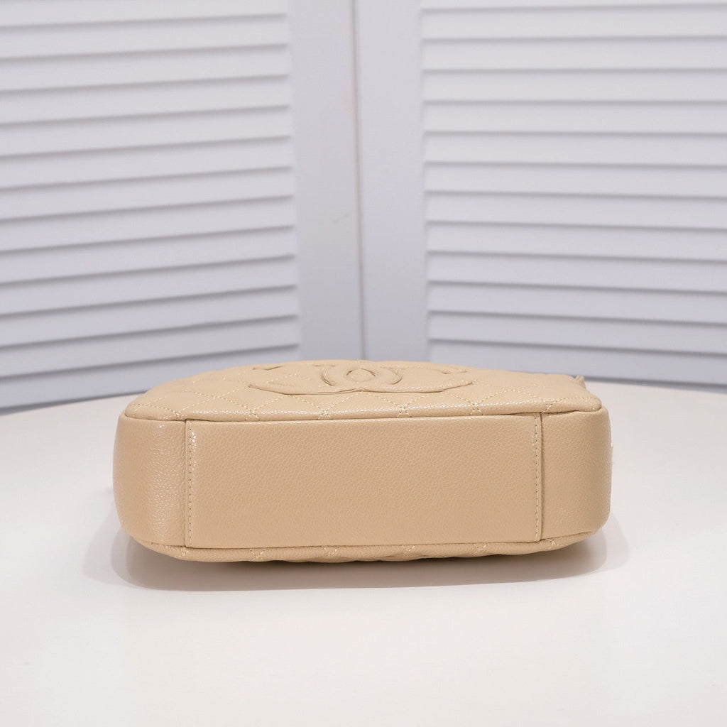 HOBO CAVIAR 25CM 3302 PALE BROWN