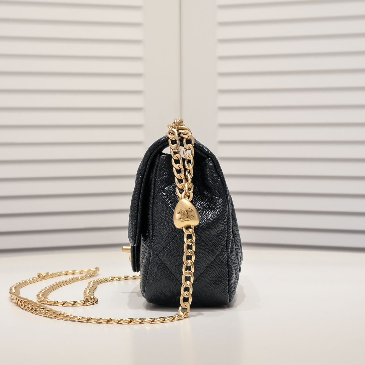 MINI FLAP BAG CAVIAR 20CM 3891 BLACK