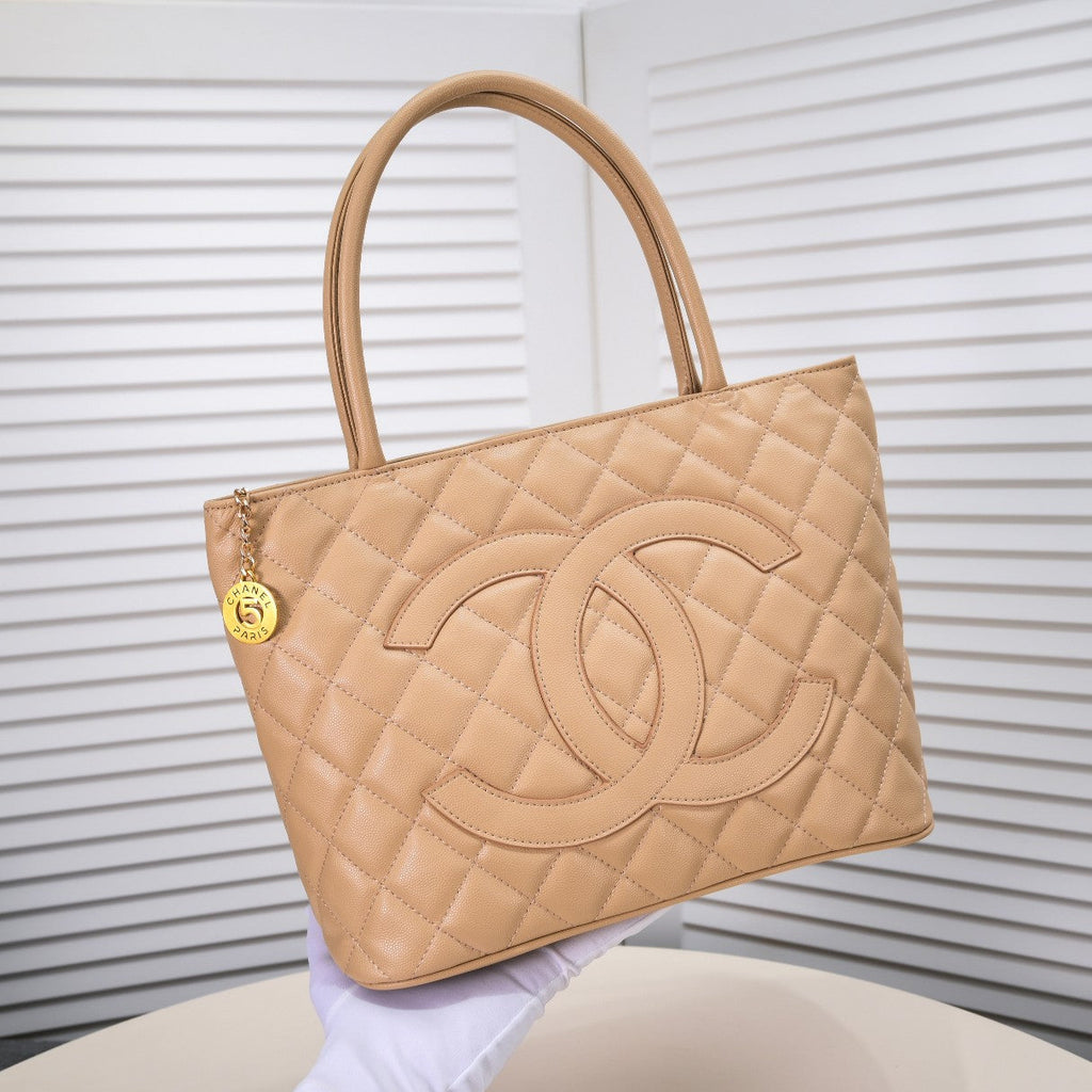 MEDALLION TOTE CAVIAR 3326 BEIGE