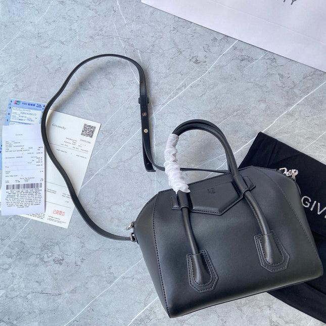 MINI 27 ANTIGONA LOCK BAG IN BLACK LAMBSKIN