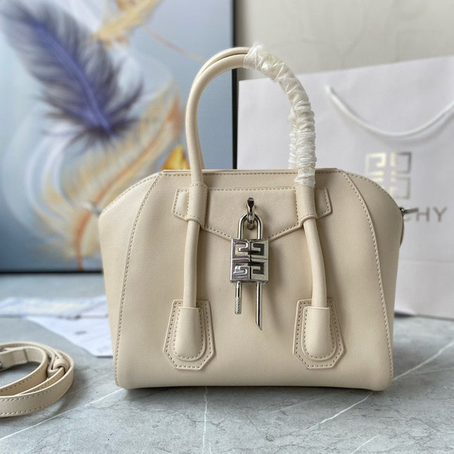 MINI 27 ANTIGONA LOCK BAG IN BEIGE LAMBSKIN