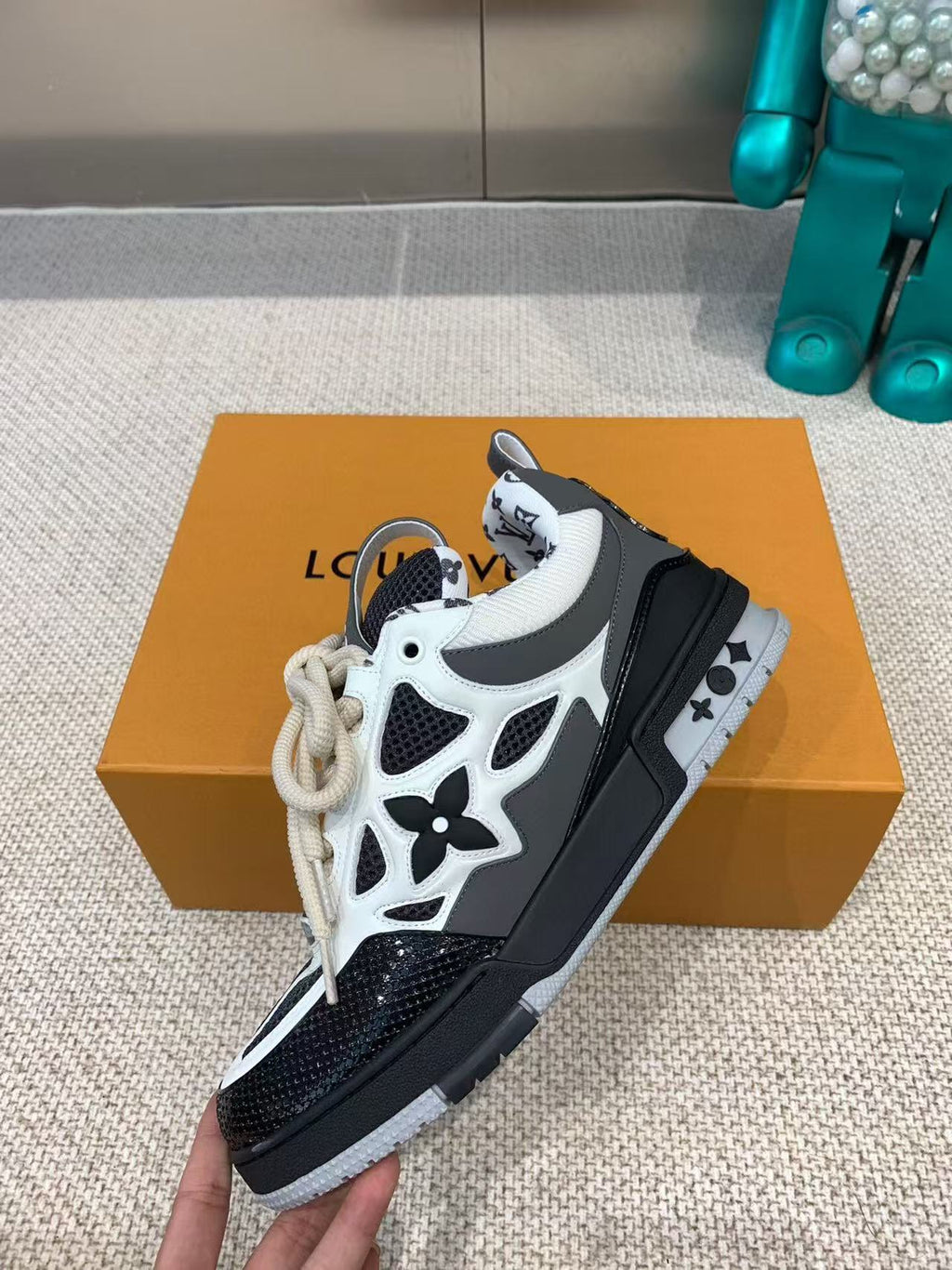 LV SKATE SNEAKER BLACK MIX WHITE COWHIDE