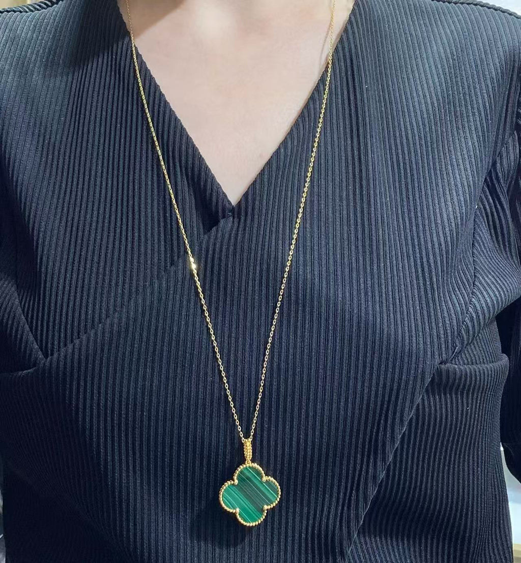 CLOVER PEDANT MALACHITE GOLD NECKLACE