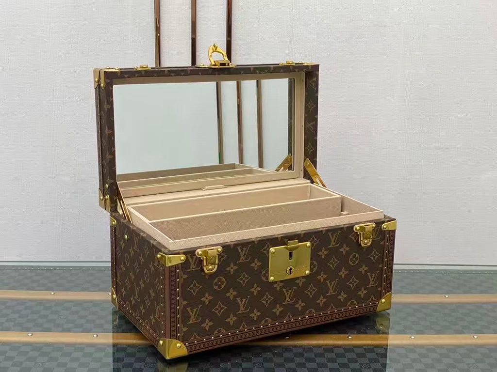 LV MAKEUP CASE 42 IN MONOGRAM PATTERN WITH MIRROR TP2