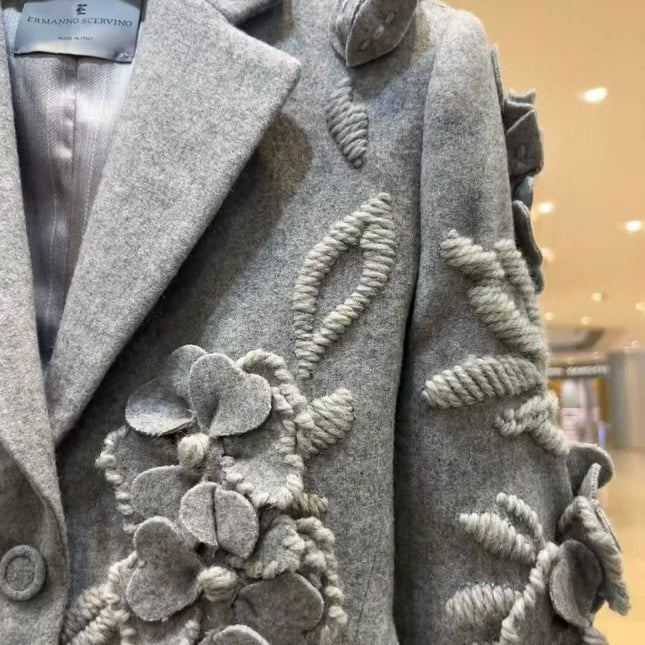 FLORAL EMBROIDERY BLAZER IN A GREY WOOL
