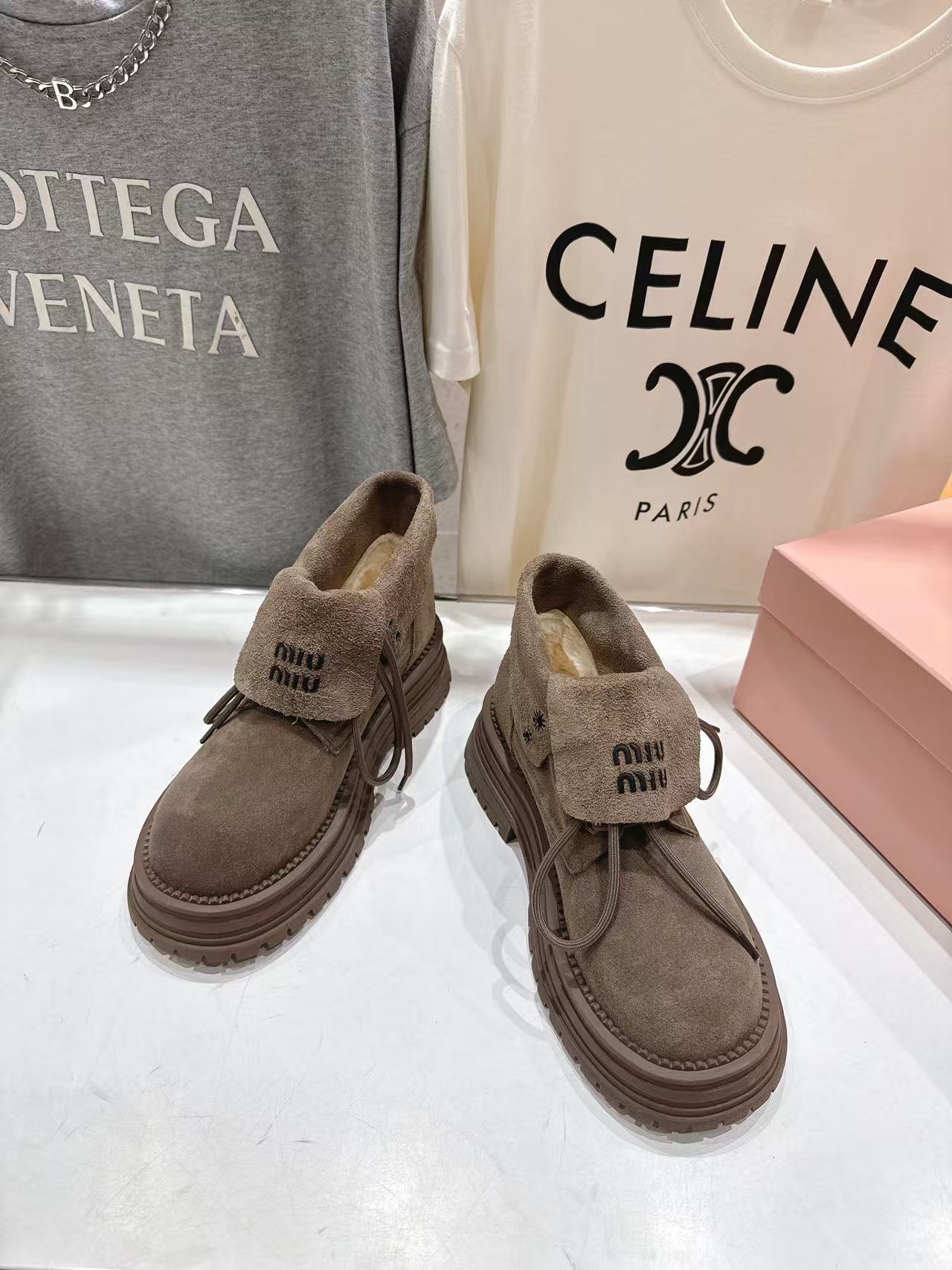 MM ANKLE BOOTS IN COFEE BROWN SUEDE