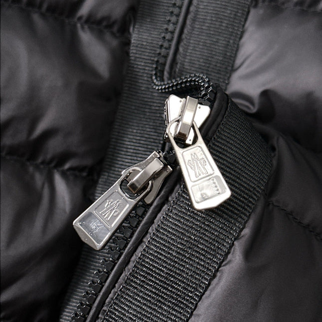 MONCLER BLACK PUFFER JACKET STYLE 2424
