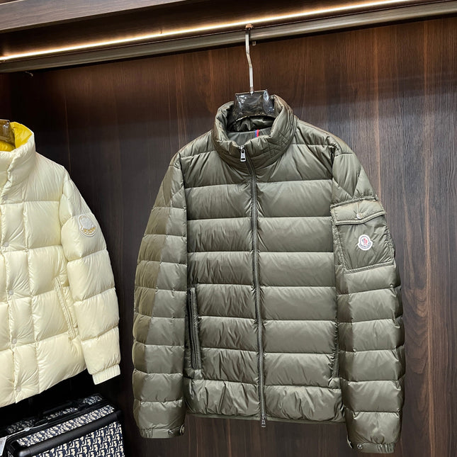 MONCLER BLACK PUFFER JACKET STYLE 2425