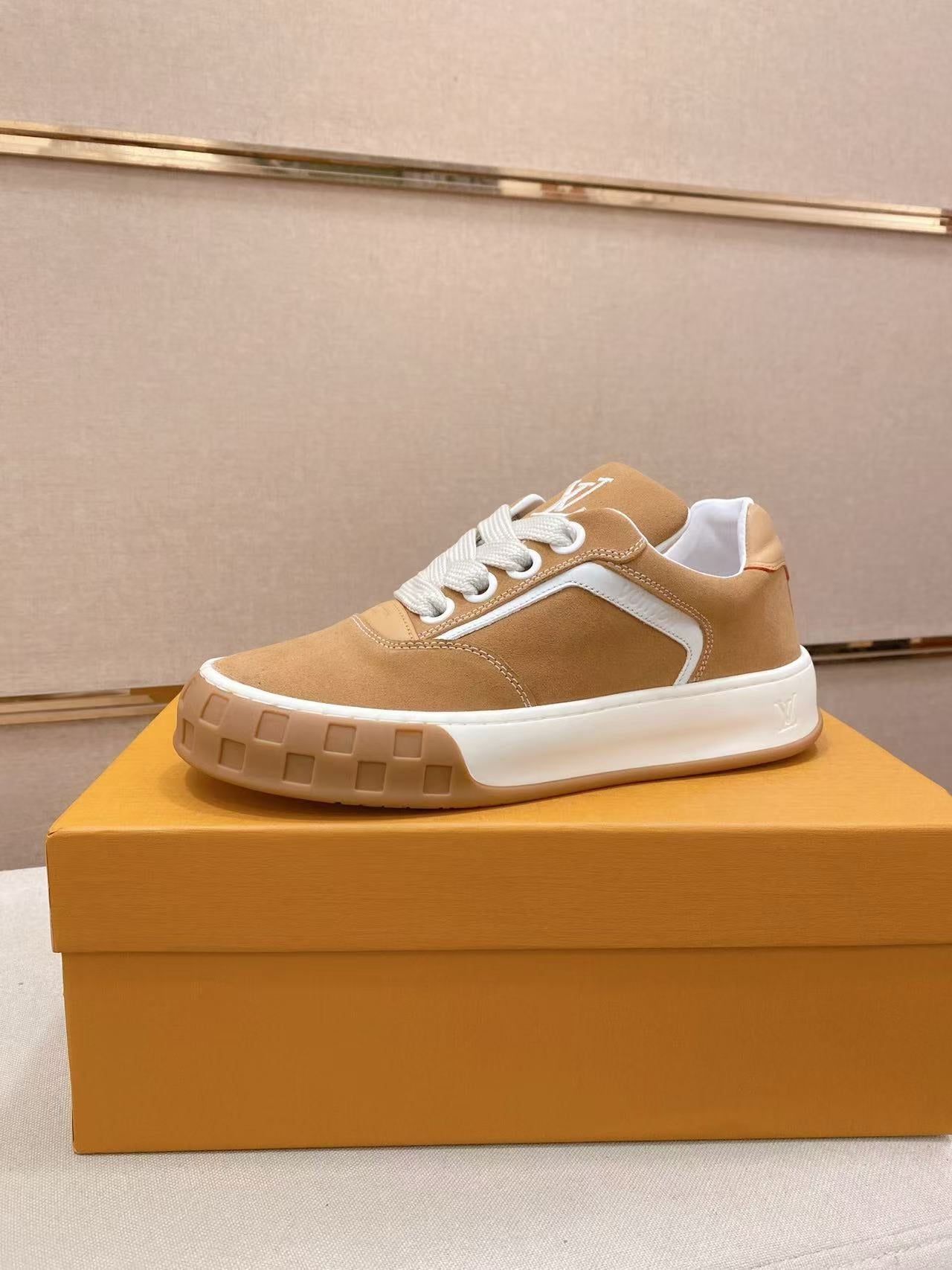 LV TILTED SNEAKERS IN BROWN SUEDE