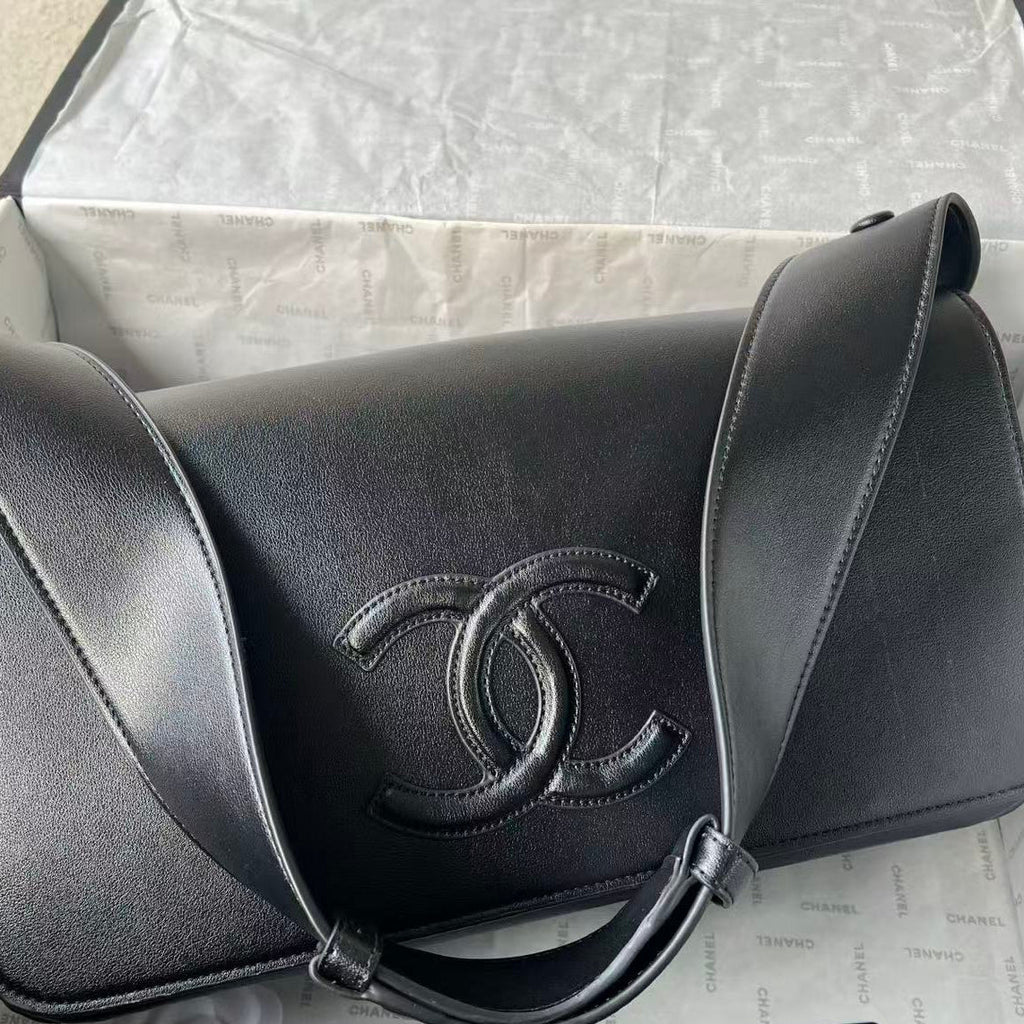 26S MESSENGER BAG MATTHIEU BLAZY IN BLACK LAMBSKIN