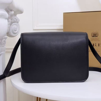 BURBERRY MEDIUM FLAP BAG IN BLACK SMOOTH CALFSKIN