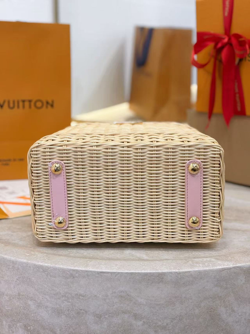 LV 26S CAPUCINES BB BAG 27 PINIC IN  CALFSKIN HARDWARE AND  PINK LOGO