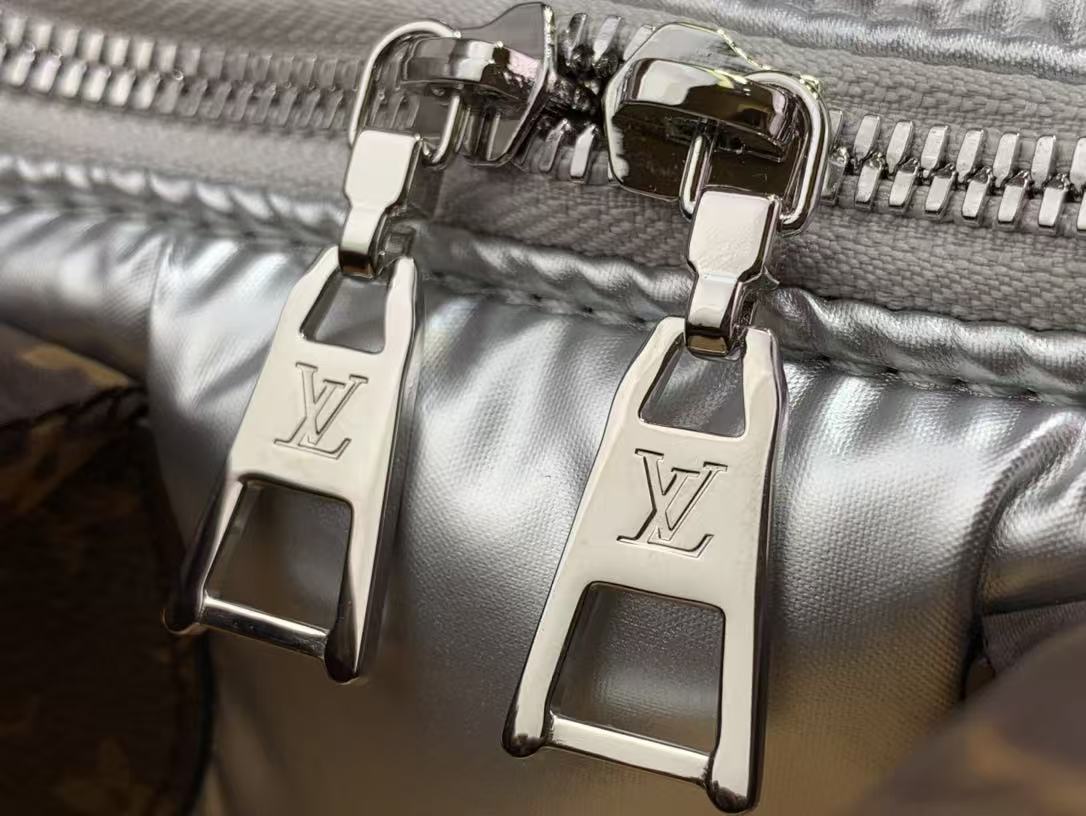 LV 26S PILLOW BOSTON BAG IN SILVER NYLON LEATHER