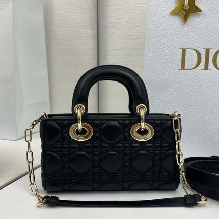 DIOR 26S CANNAGE TOP HANDLE BAG IN BLACK LAMBSKIN