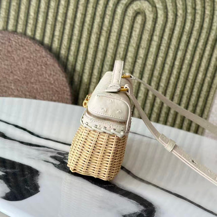 LORO 26S MINI BASKET BAG IN IVORY WOVEN RAFFIA