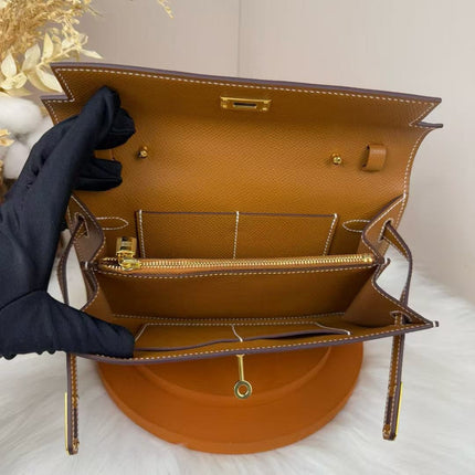 HM KELLY CLASSIQUE TO GO WALLET 20 IN BROWN CALFSKIN GOLD HARDWARE