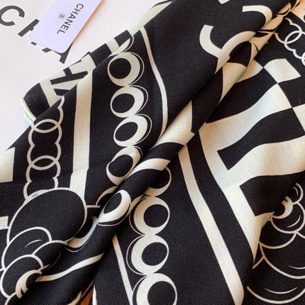 CHANEL 26S SCARF 135 IN CASHMERE AND SILK 306116