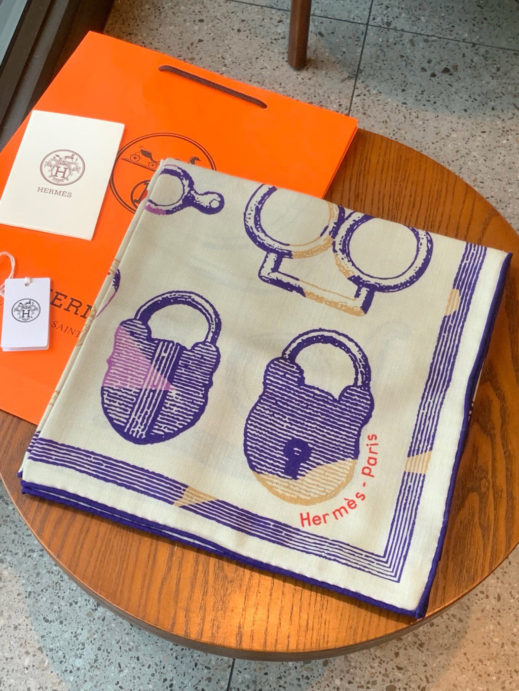 HERMES 26S PRINTED SQUARE SCARF 135 IN CASHMERE AND SILK 307238