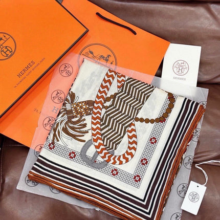 HERMES 26S PRINTED SQUARE SCARF 135 IN CASHMERE AND SILK 307243