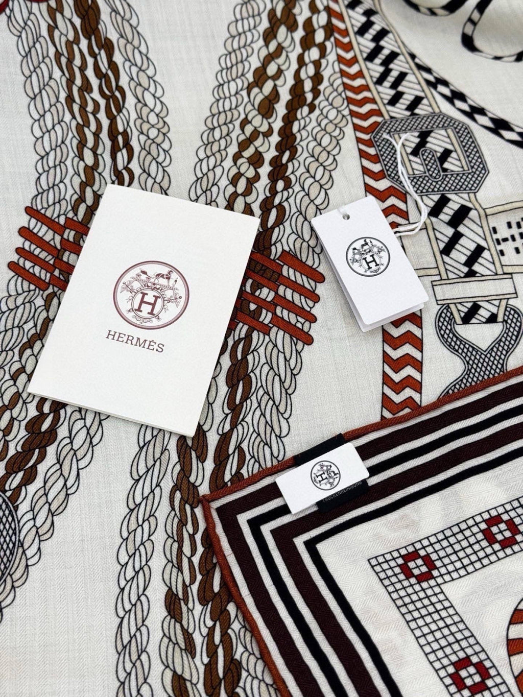 HERMES 26S PRINTED SQUARE SCARF 135 IN CASHMERE AND SILK 307243