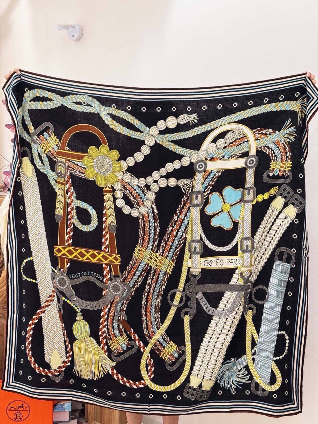 HERMES 26S PRINTED SQUARE SCARF 135 IN CASHMERE AND SILK 307244