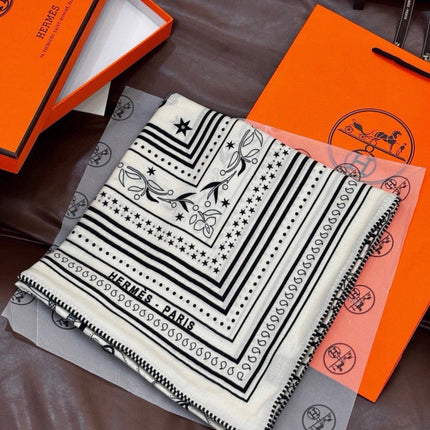 HERMES 26S PRINTED SQUARE SCARF 140 IN CASHMERE AND SILK 307278