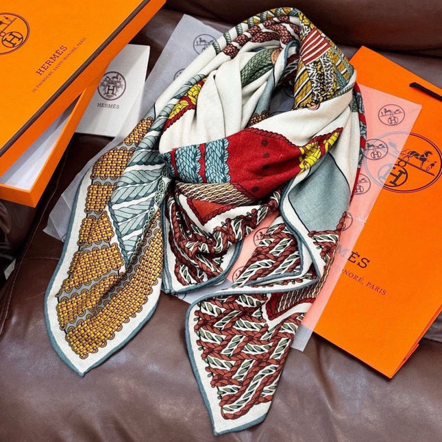 HERMES 26S PRINTED SQUARE SCARF 140 IN CASHMERE AND SILK 309318