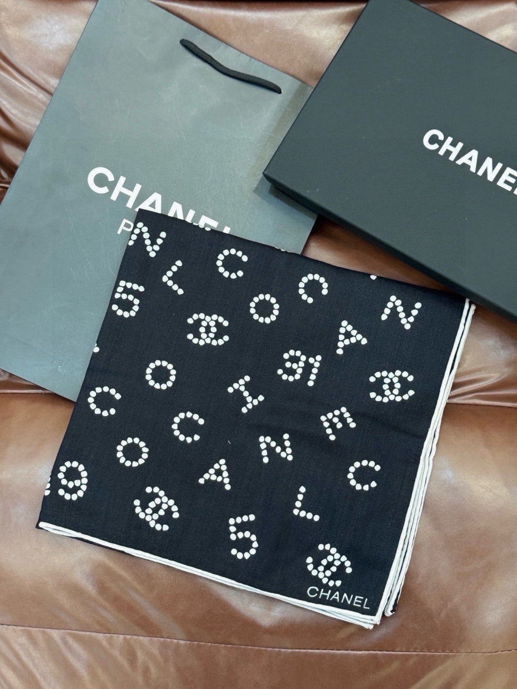 CHANEL 26S SCARF 135 IN CASHMERE AND SILK 309323