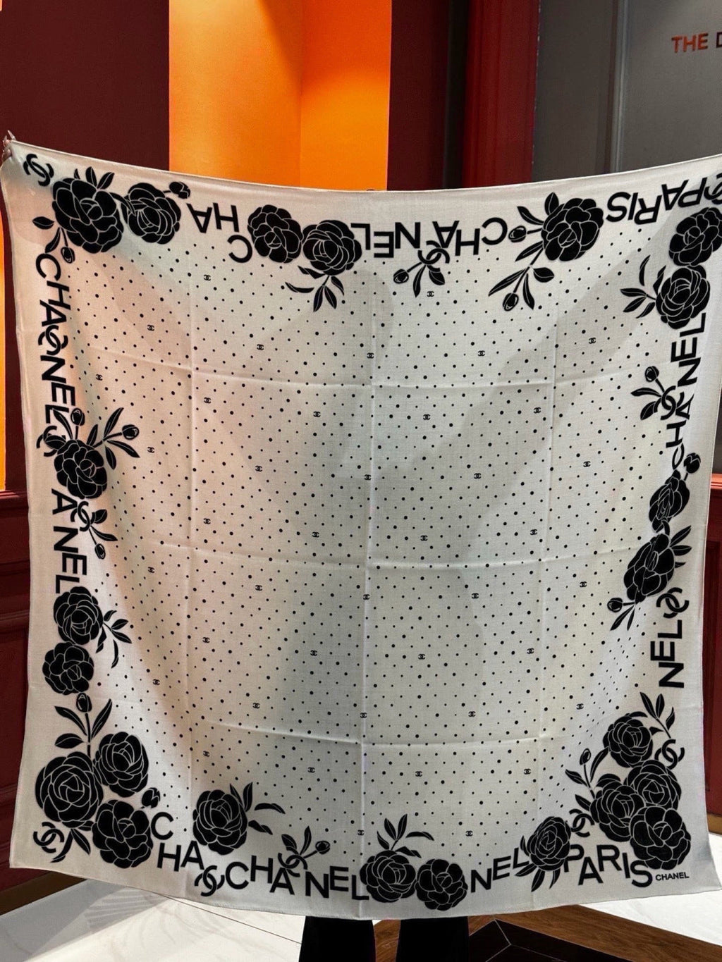 CHANEL 26S SCARF 140 IN CASHMERE AND SILK 309331