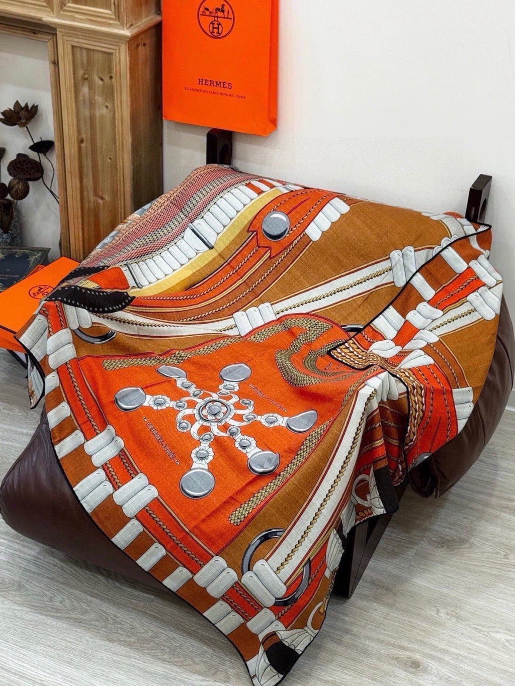 HERMES 26S PRINTED SQUARE SCARF 140 IN SILK 309332