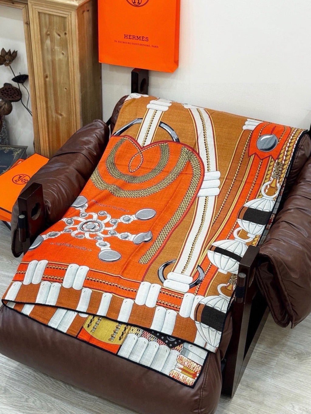 HERMES 26S PRINTED SQUARE SCARF 140 IN SILK 309332