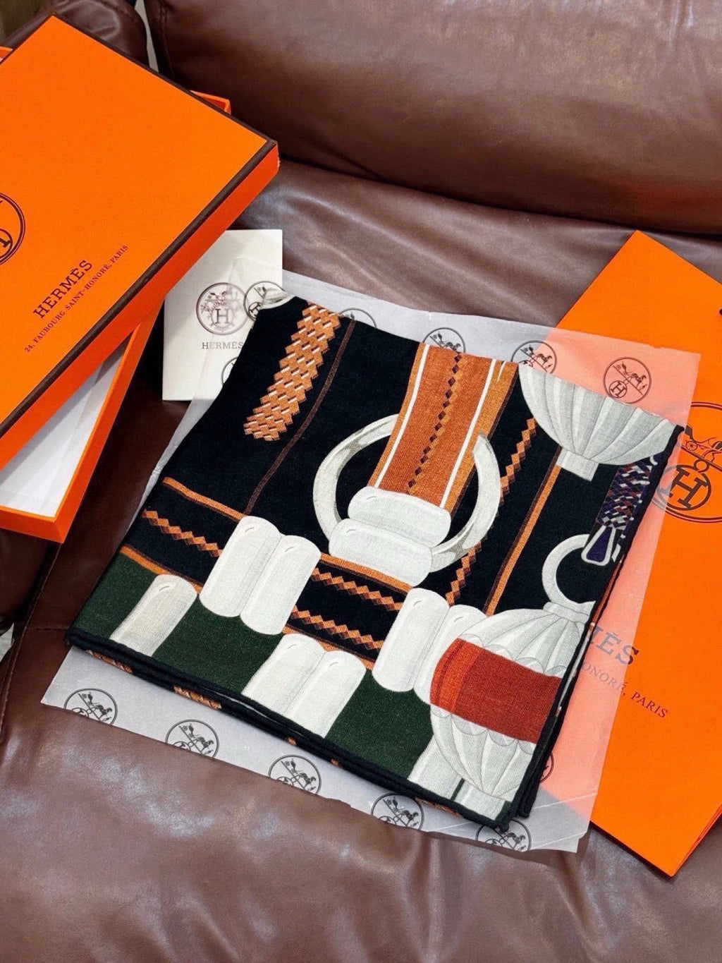 HERMES 26S PRINTED SQUARE SCARF 140 IN SILK 309333