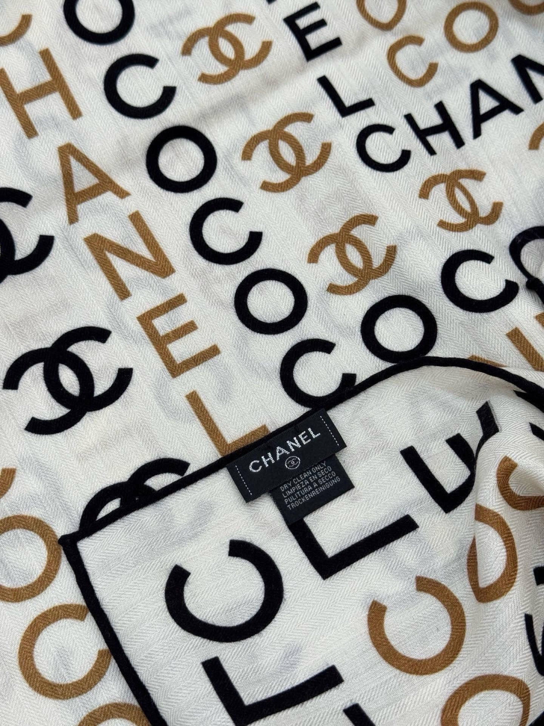 CHANEL 26S SCARF 135 IN CASHMERE AND SILK 309350