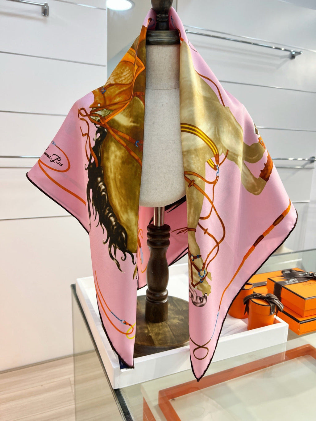 HERMES 26S PRINTED SQUARE SCARF 88 IN SILK 309921