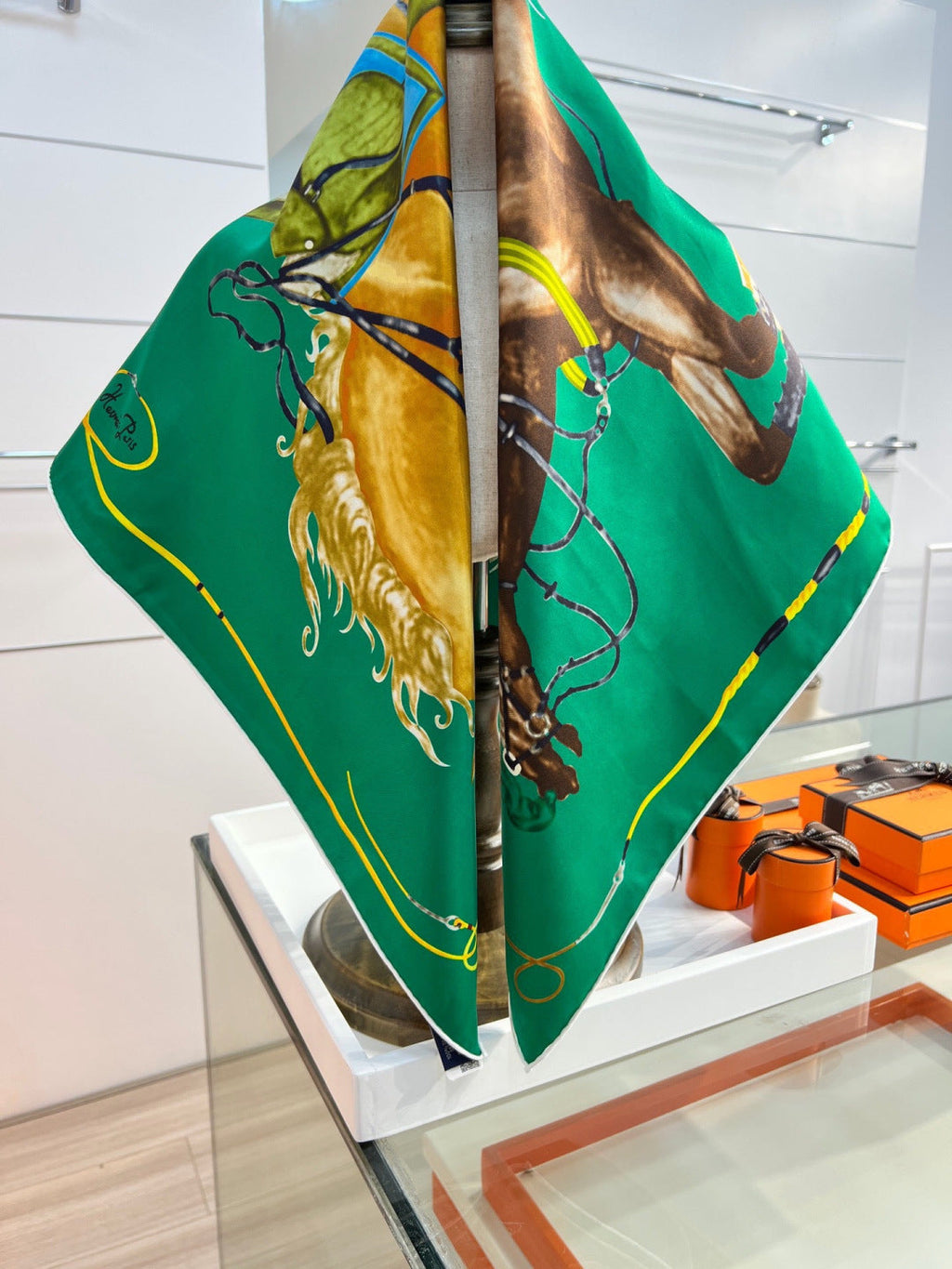 HERMES 26S PRINTED SQUARE SCARF 88 IN SILK 309924