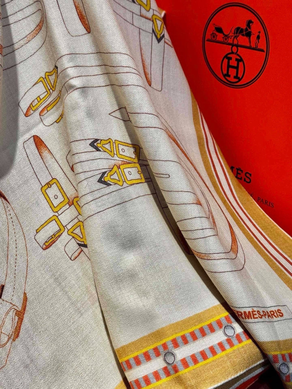 HERMES 26S PRINTED SQUARE SCARF 140 IN SILK 311955