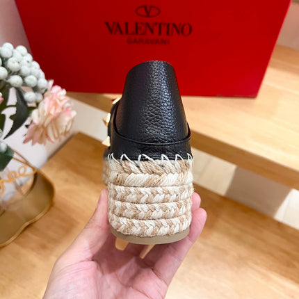 FLAT ESPADRILLE IN BLACK CALFSKIN 2 CM WITH STUDS