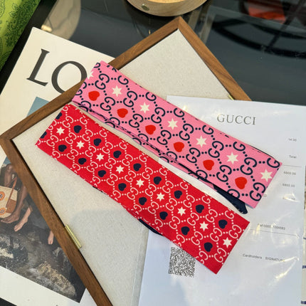 GUCCI 26S SCARF 120 IN SILK 290494