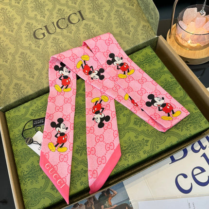 GUCCI 26S SCARF 120 IN SILK 295435