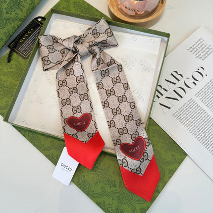 GUCCI 26S SCARF 120 IN SILK 269159